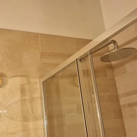 بيت ضيافة Domusrebire مونوبولي